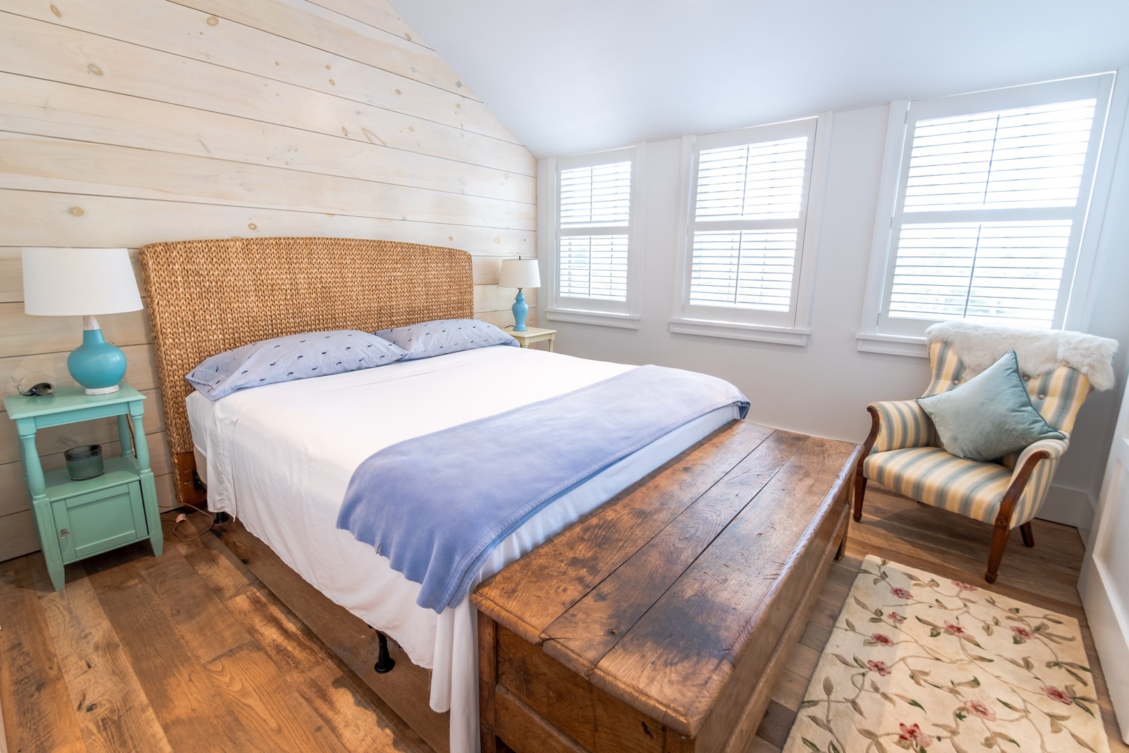 33.5 Vesper Lane Nantucket, MA 02554 - Photo 28 of 55 a bedroom with a bed and a couch