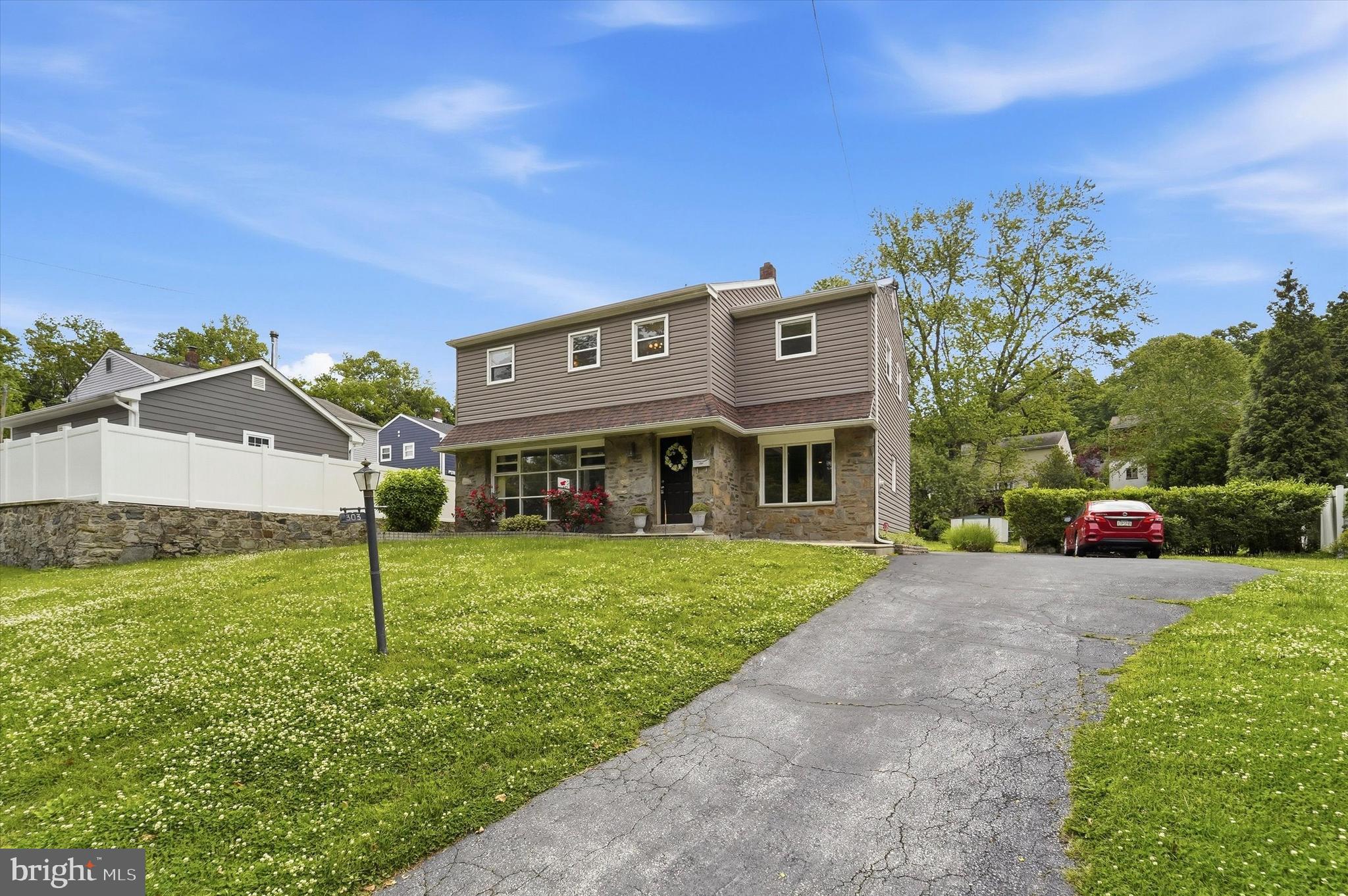 303 Glendale Road Havertown, PA 19083 - Photo 2 of 38