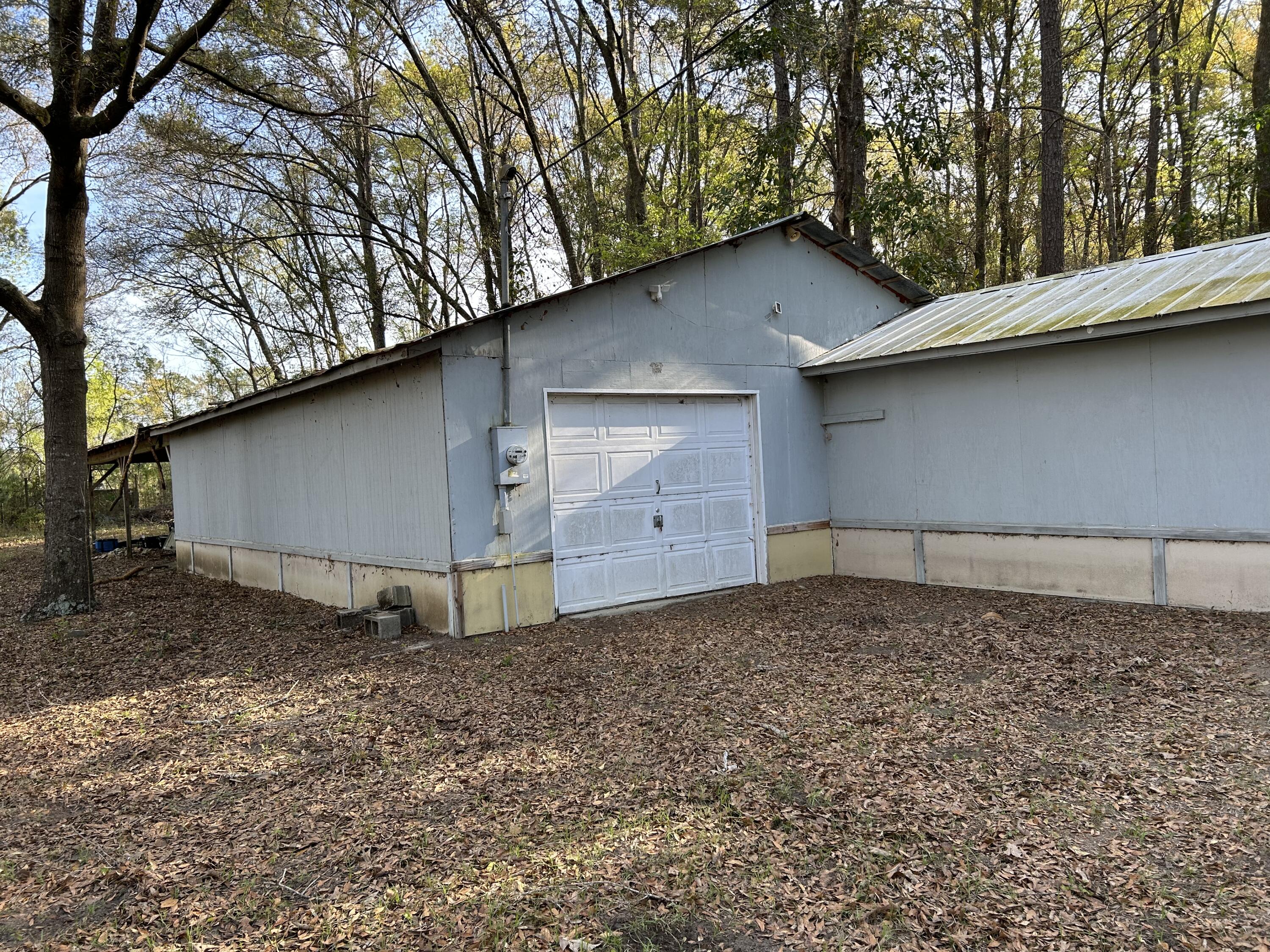6041 Landover Road Ravenel, SC 29470 - Photo 3 of 22 2023-03-17 09.32.17