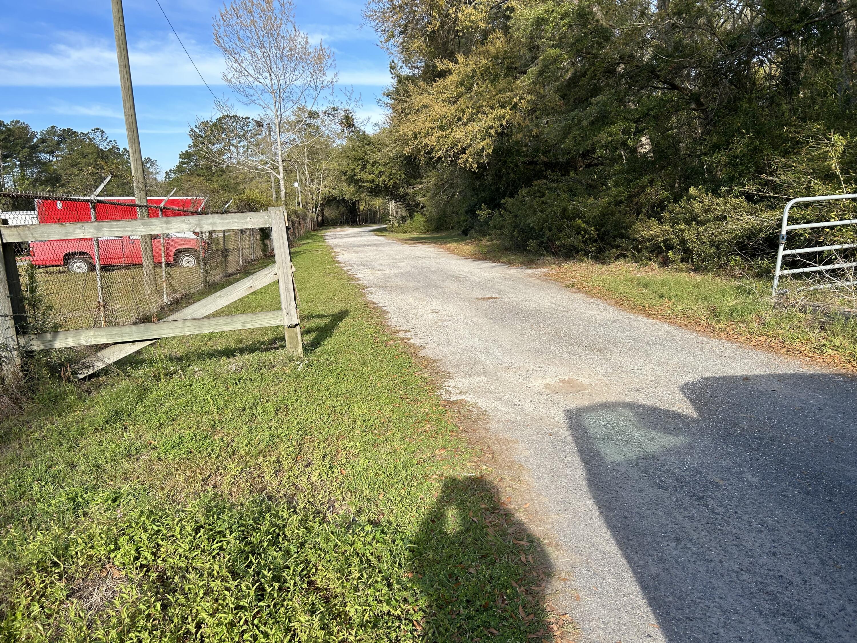 6041 Landover Road Ravenel, SC 29470 - Photo 4 of 22 2023-03-17 09.26.38