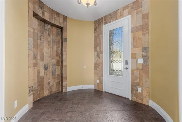 $714,900 | 9357 Olympia Falls Avenue, Las Vegas, NV 89149