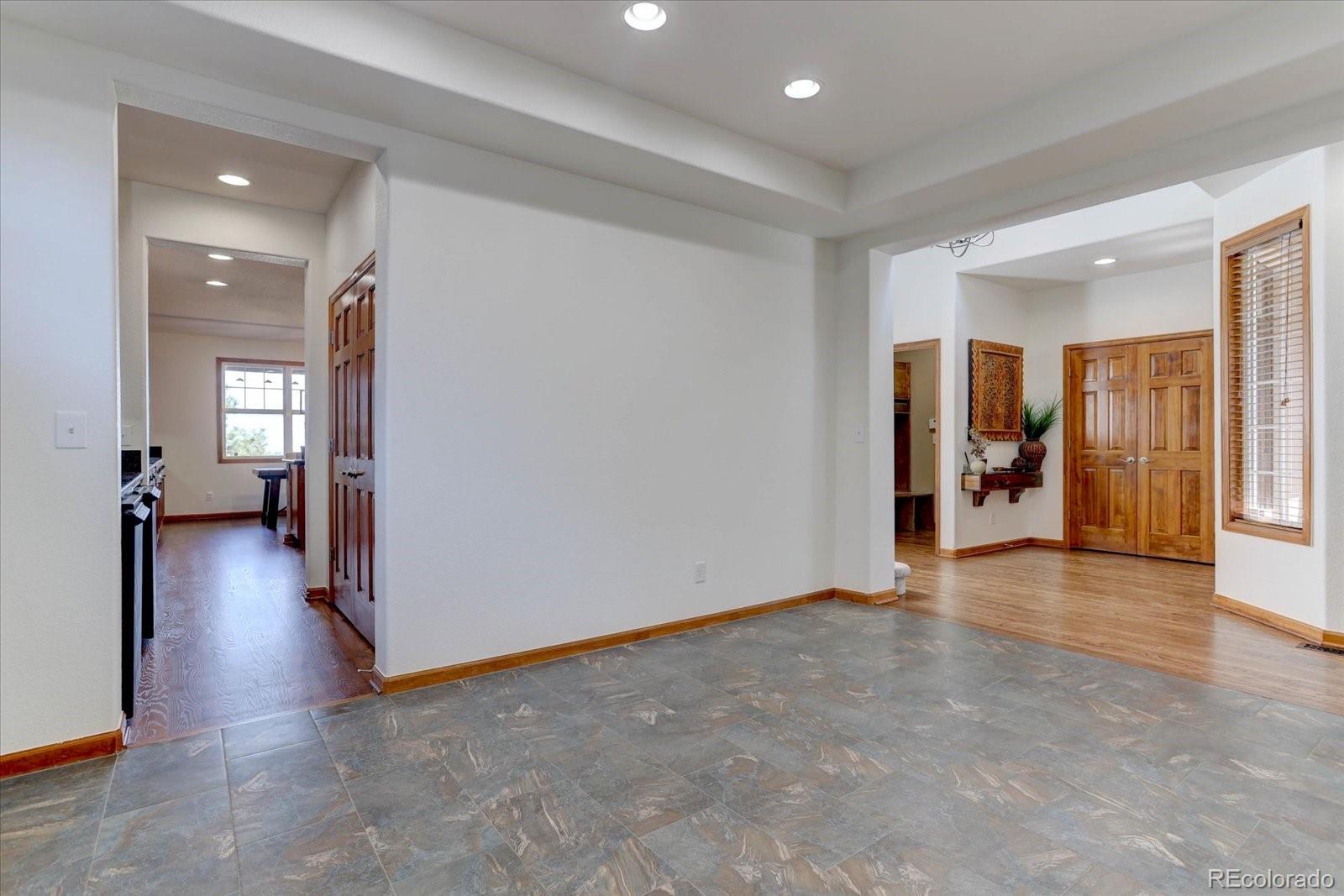 2795 Rockbridge Circle Highlands Ranch, CO 80129 - Photo 11 of 48