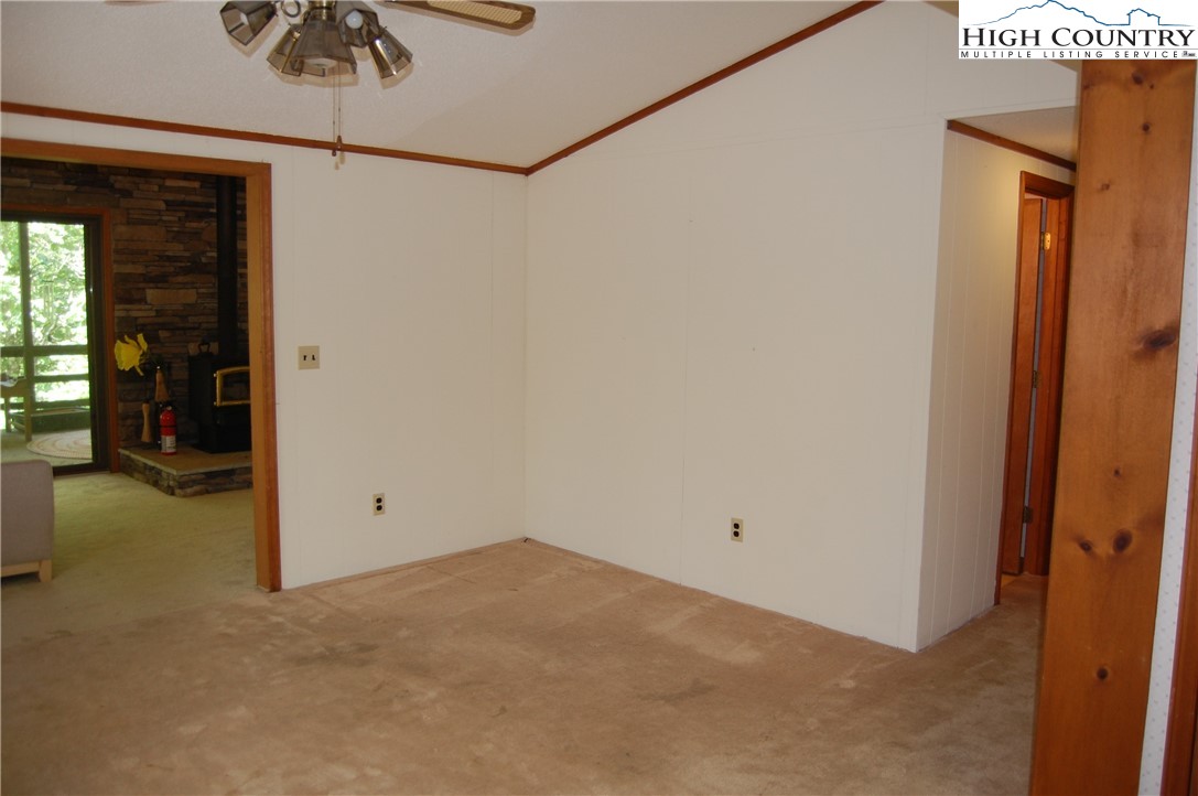 407 Locust Road Newland, NC 28657 - Photo 8 of 28 Gallery Image 8