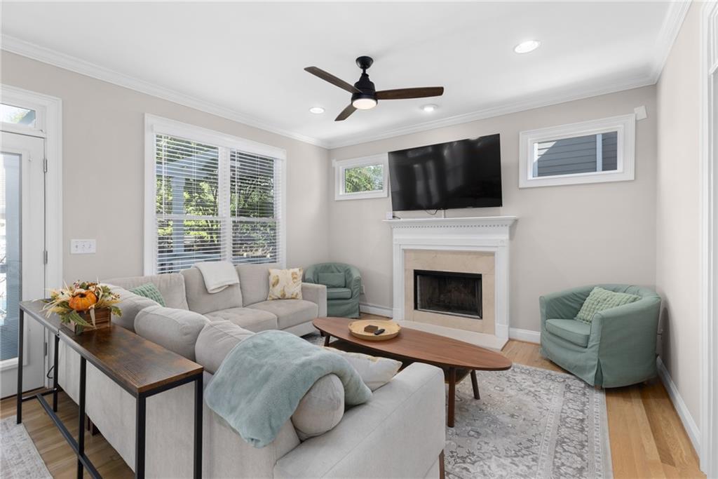 1038 Rice Street Northwest Atlanta, GA 30318 - Photo 10 of 53 Gallery Image 10
