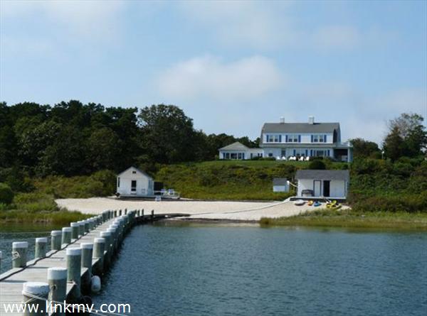 31 Tower Hill Road Edgartown, MA 02539 - Photo 14 of 36 http://d1qzqeyxiitrap.cloudfront.net/photos/22274/600/e7dbd749.jpg