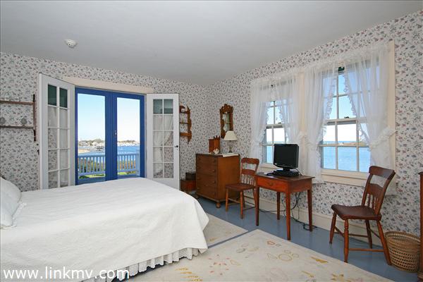 31 Tower Hill Road Edgartown, MA 02539 - Photo 22 of 36 http://d1qzqeyxiitrap.cloudfront.net/photos/22274/600/0651bd1f.jpg