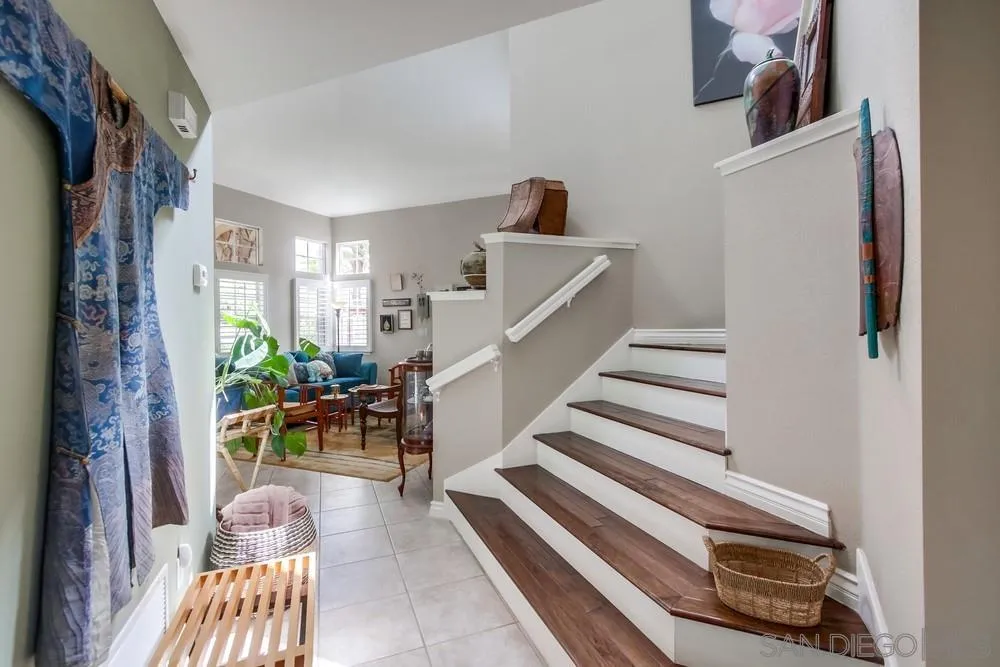 930 Gardena Road Encinitas, CA 92024 - Photo 18 of 40 a view of entryway and hall with wooden floor