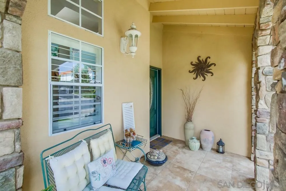 930 Gardena Road Encinitas, CA 92024 - Photo 3 of 40 a view of a room that has a table and chairs in it