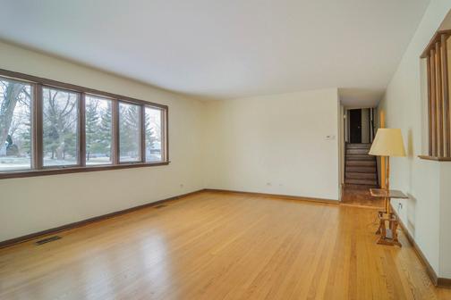 N780 Delano Street Wheaton, IL 60187 - Photo 3 of 16