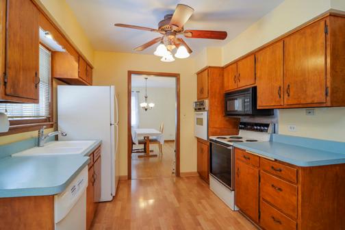 N780 Delano Street Wheaton, IL 60187 - Photo 5 of 16
