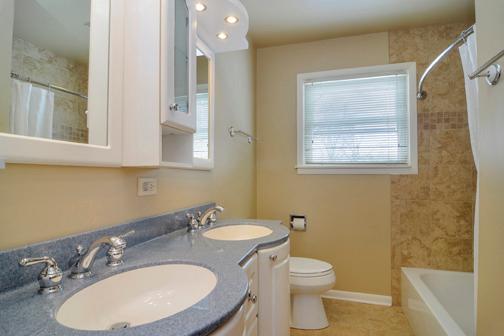 N780 Delano Street Wheaton, IL 60187 - Photo 8 of 16