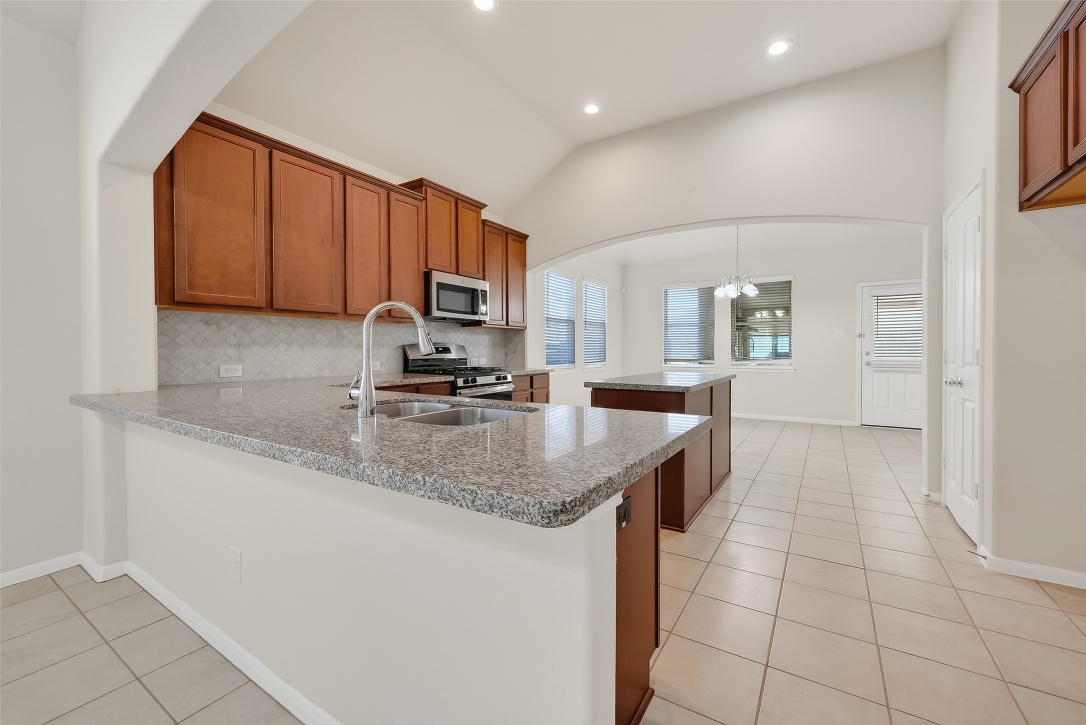7631 Granite Terrace Lane Houston, TX 77083 - Photo 13 of 46