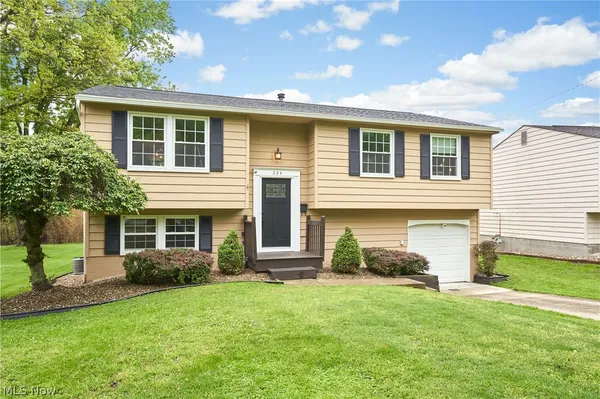 $255,000 | 344 Silver Meadows Boulevard, Kent, OH 44240