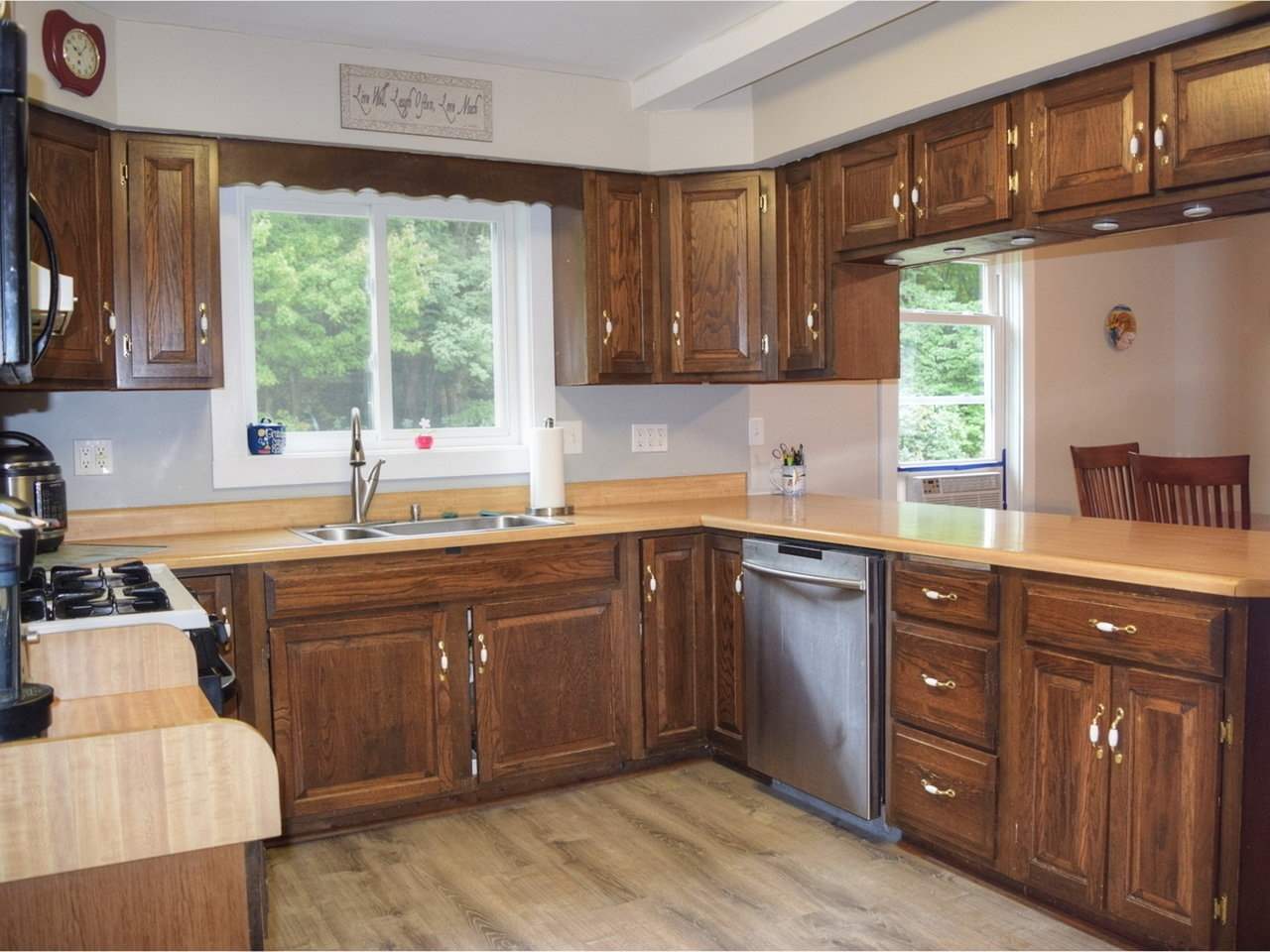 128 Old Sawmill Road Colchester, VT 05446 - Photo 6 of 31 Gallery Image 6