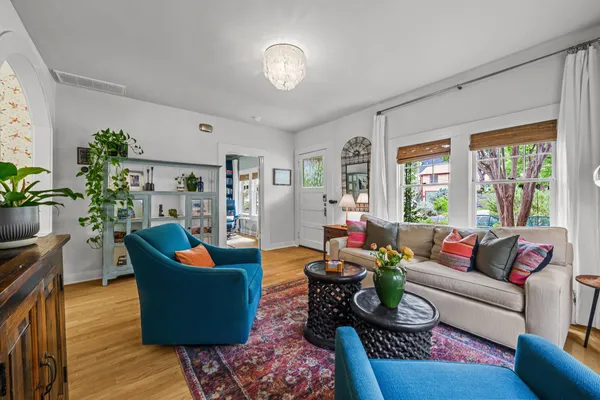 $1,195,000 | 804 West Gibson Street, Austin, TX 78704