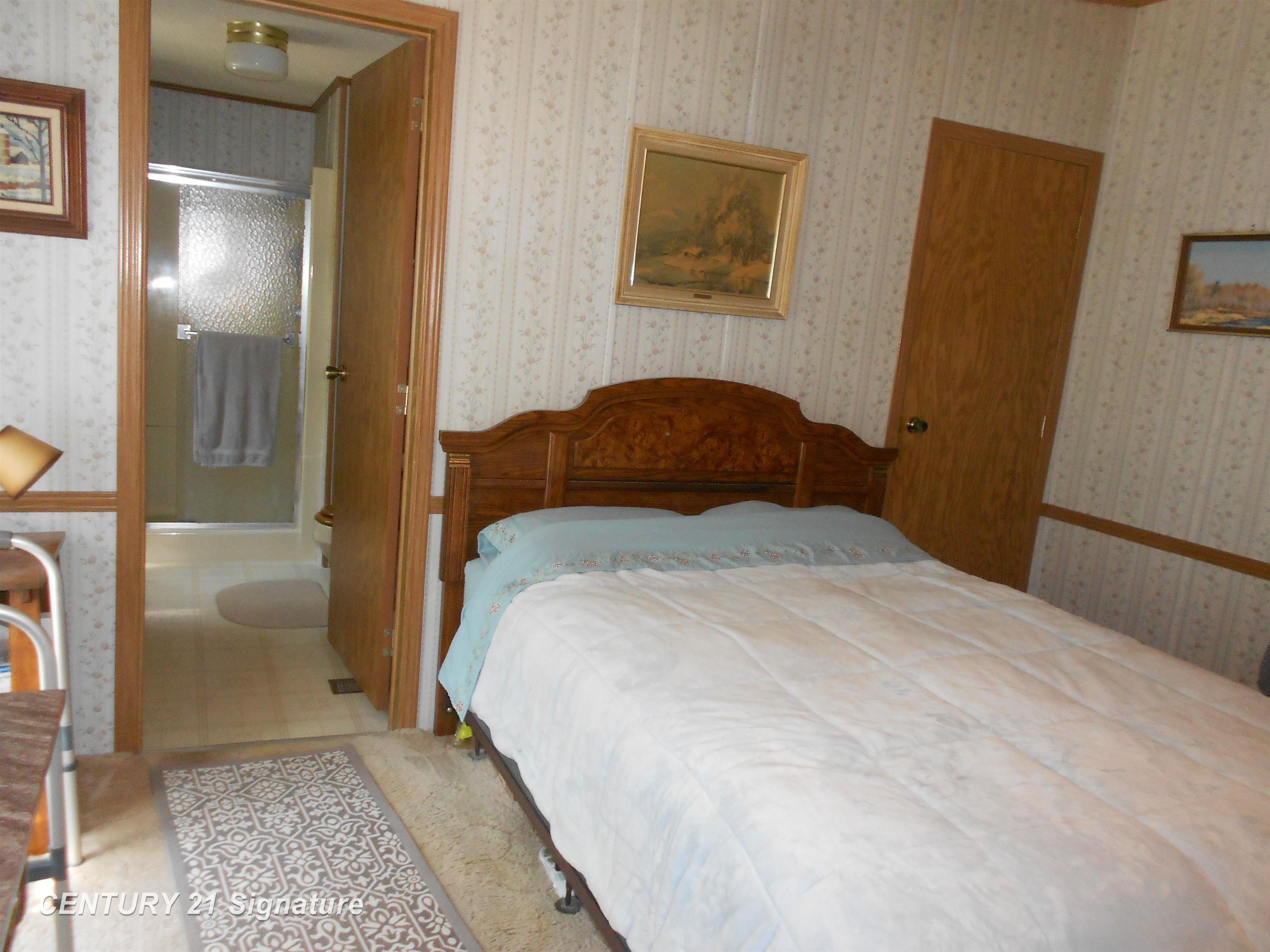 5185 Henderson Lake Road Prescott, MI 48756 - Photo 10 of 39 50116528-7.JPG