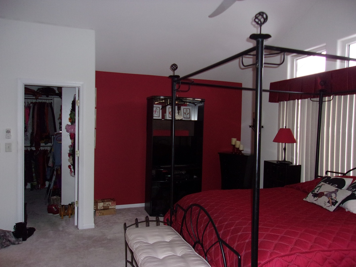 385 Aaron Lane Bolingbrook, IL 60440 - Photo 11 of 20 a bedroom with a bed and a mirror