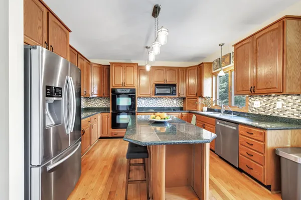 $749,900 | 3414 Syngentia Way, Neenah, WI 54956