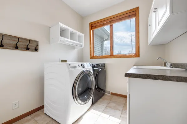 $749,900 | 3414 Syngentia Way, Neenah, WI 54956