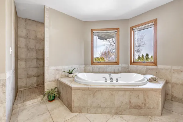 $749,900 | 3414 Syngentia Way, Neenah, WI 54956
