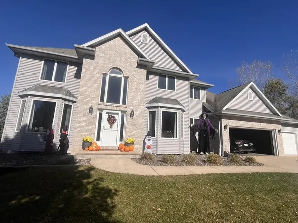 $749,900 | 3414 Syngentia Way, Neenah, WI 54956