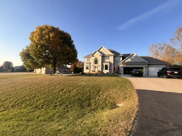 $749,900 | 3414 Syngentia Way, Neenah, WI 54956