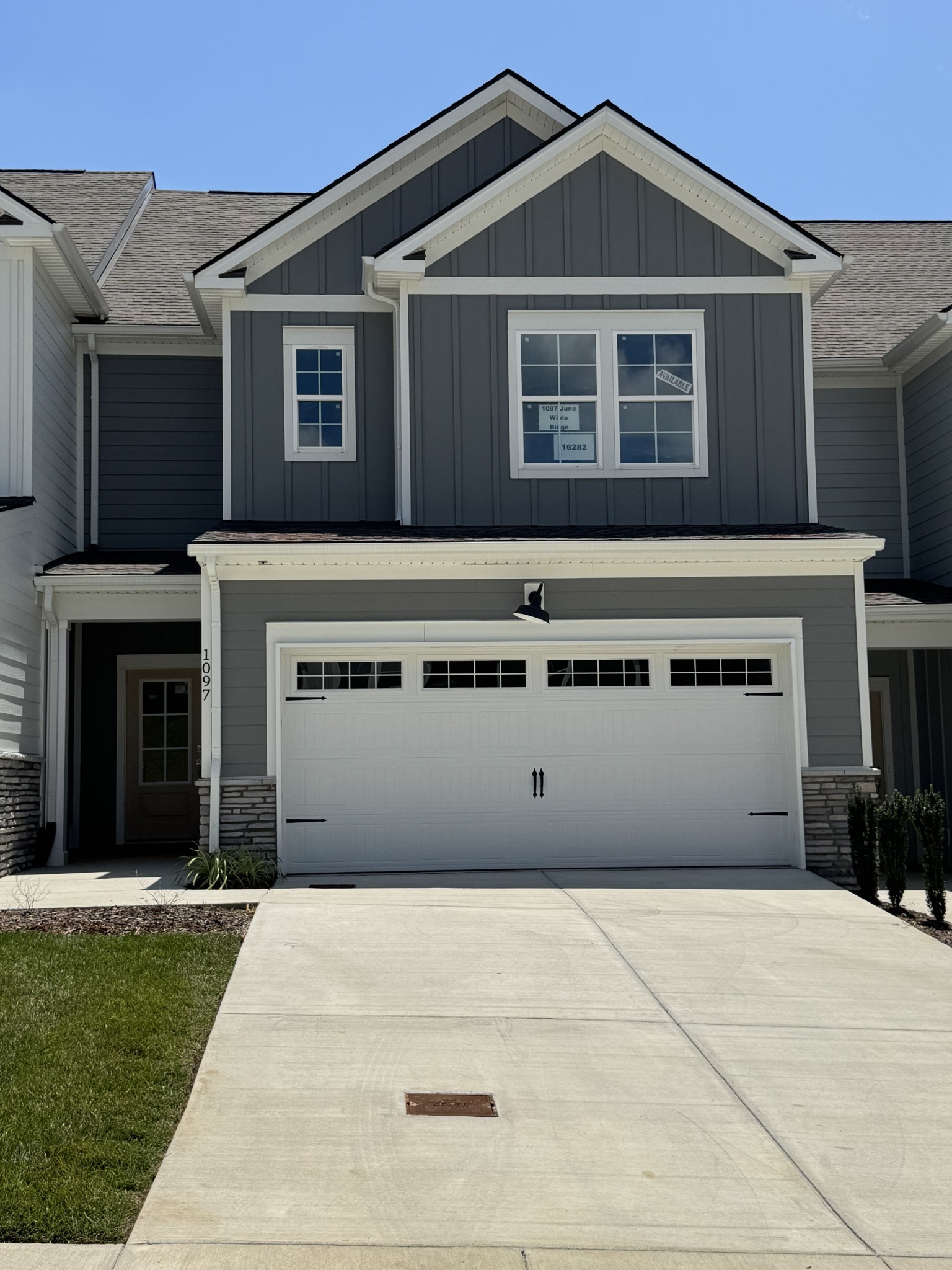 1097 June Wilde Ridge Spring Hill, TN 37174 - Photo 2 of 35