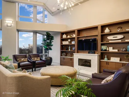 $850,000 | 1211 South Prairie Avenue, Unit 1305, Chicago, IL 60605