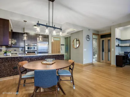 $850,000 | 1211 South Prairie Avenue, Unit 1305, Chicago, IL 60605