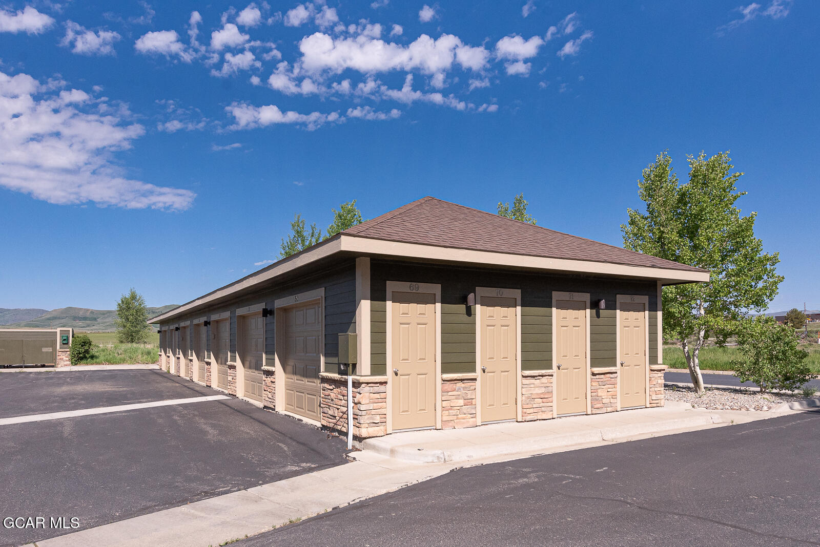 160 Village Road, Unit F206 Granby, CO 80446 - Photo 24 of 28 160VillageF206-27