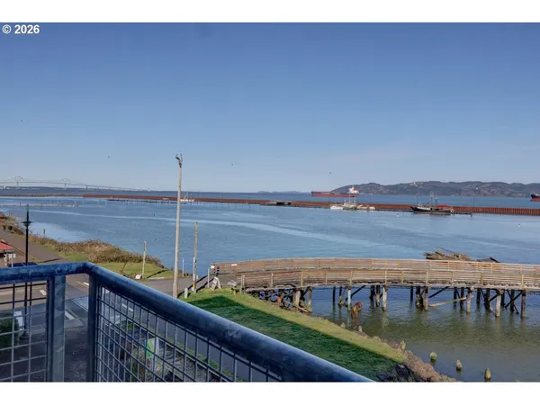 $430,000 | 3930 Abbey Lane, Unit 304A, Astoria, OR 97103