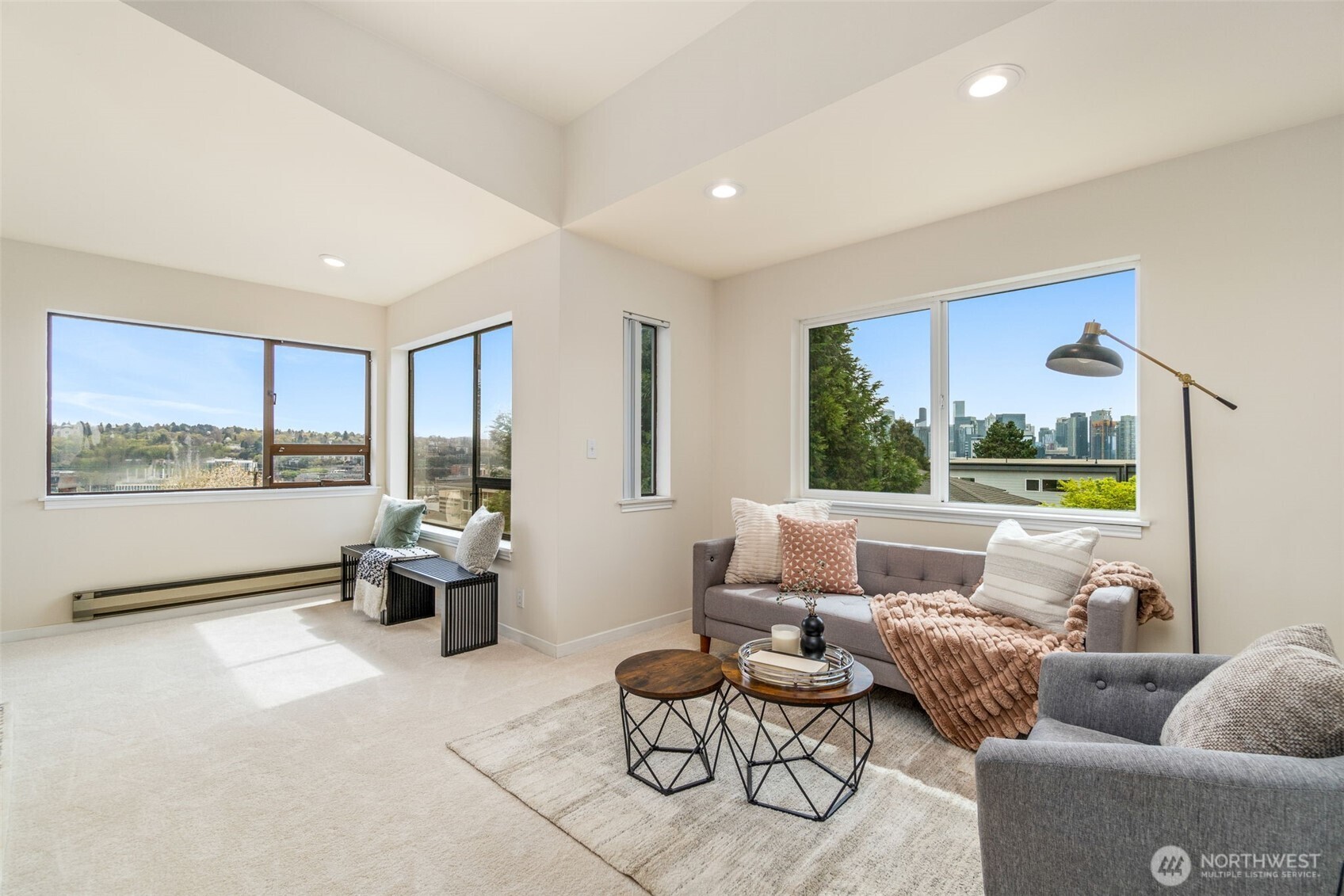 555 Galer Street Seattle, WA 98109 - Photo 18 of 40