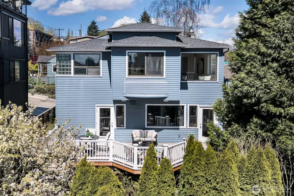 $1,785,000 | 555 Galer Street, Seattle, WA 98109