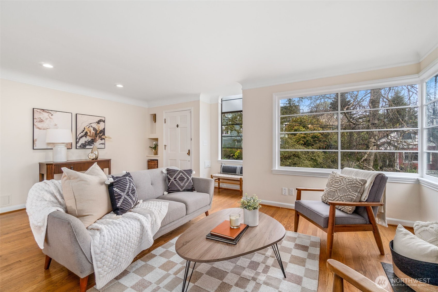 555 Galer Street Seattle, WA 98109 - Photo 6 of 40