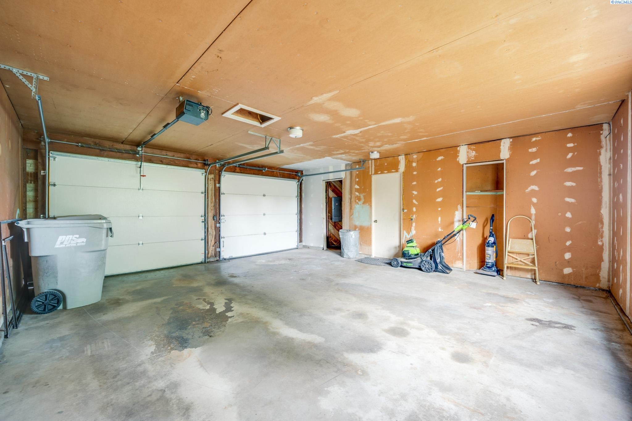732 Southeast Ridgeview Street Pullman, WA 99163 - Photo 23 of 27 Gallery Image 23