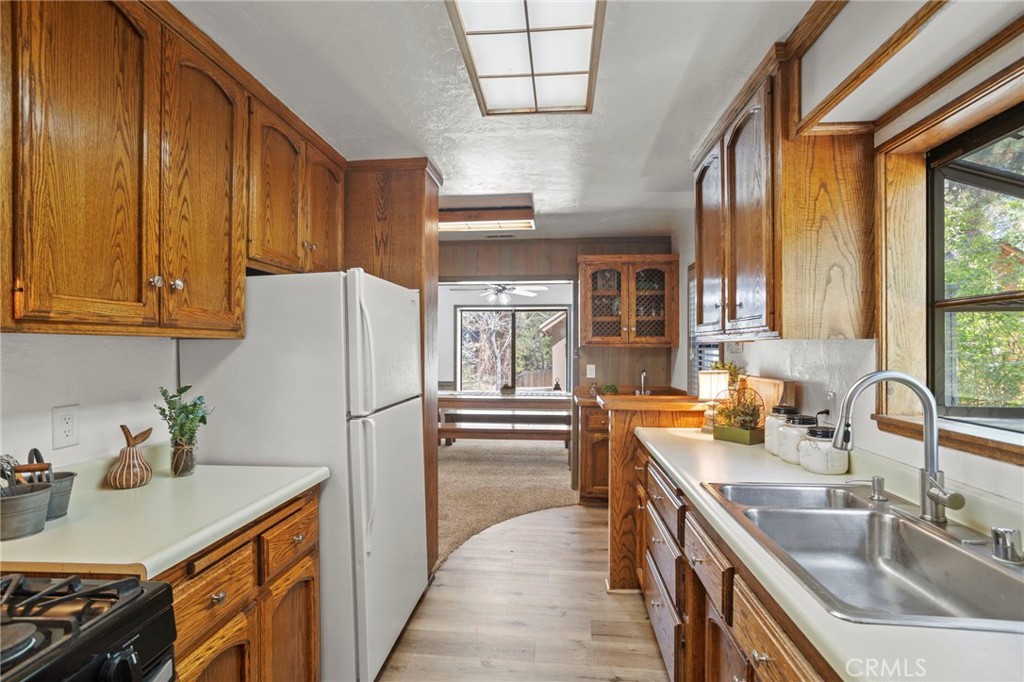 39169 Robin Road Big Bear Lake, CA 92315 - Photo 17 of 50