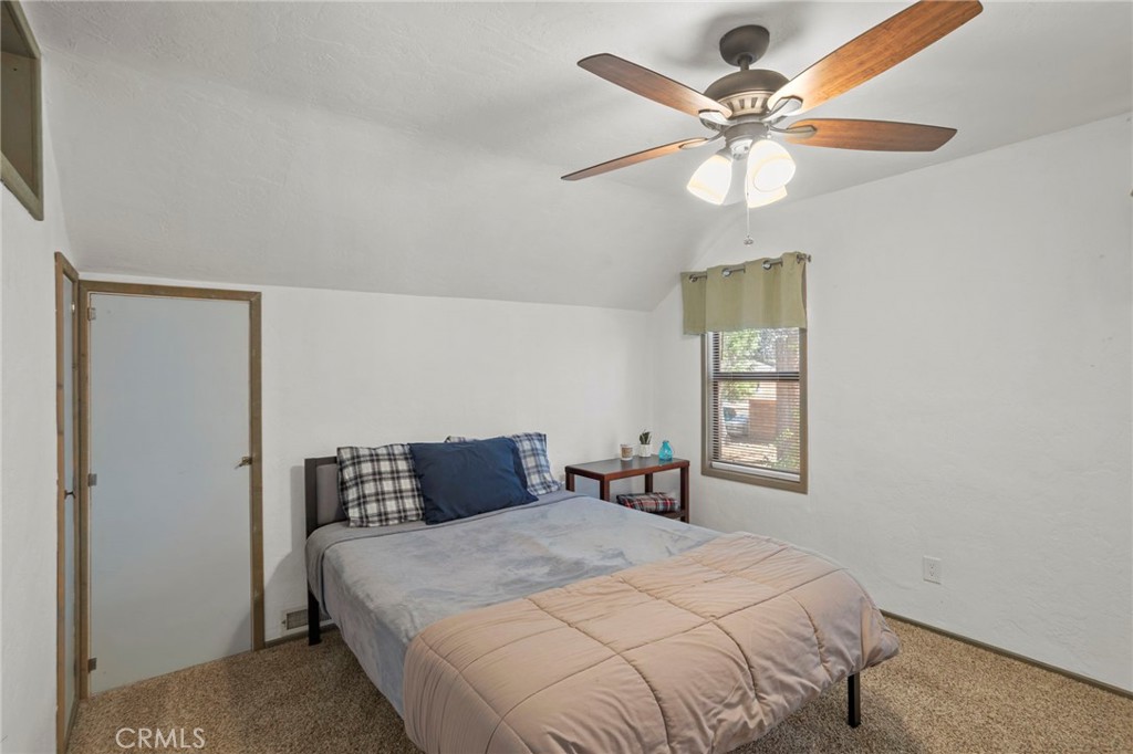 39169 Robin Road Big Bear Lake, CA 92315 - Photo 21 of 50 Primary bedroom