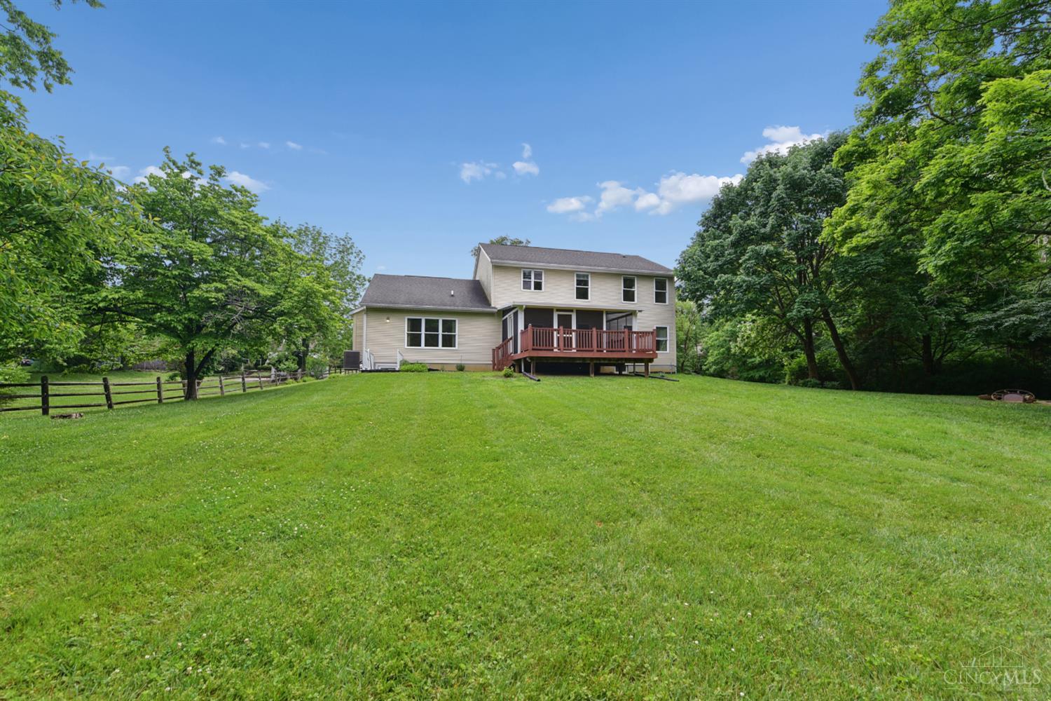1109 Asbury Road Cincinnati, OH 45255 - Photo 7 of 69