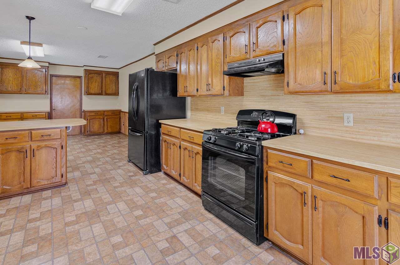 40234 La Rochelle Road Prairieville, LA 70769 - Photo 4 of 14 Matching Appliances