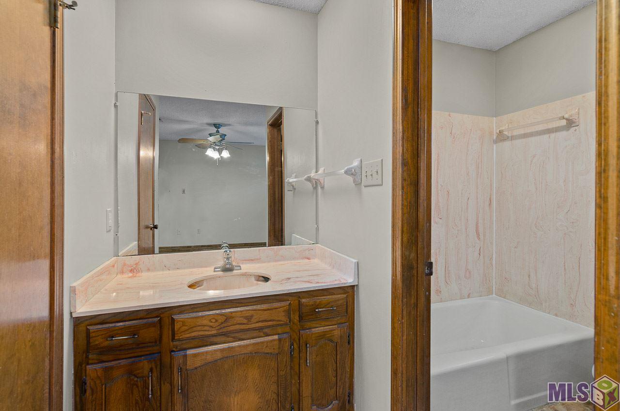 40234 La Rochelle Road Prairieville, LA 70769 - Photo 8 of 14 Master Bath Area