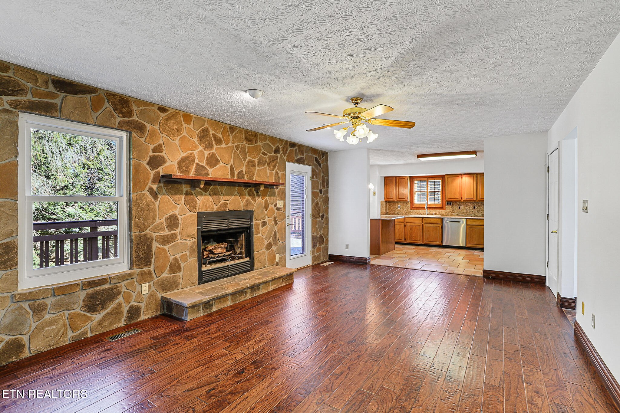 7024 Chartwell Road Knoxville, TN 37931 - Photo 16 of 31 7024 Chartwell Rd-59