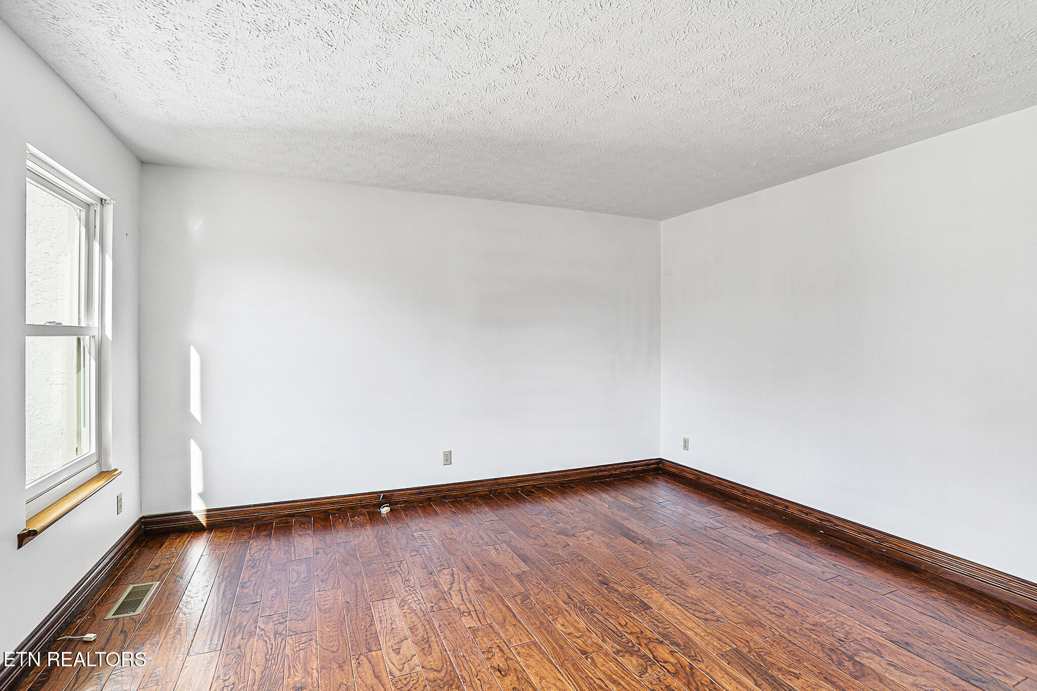 7024 Chartwell Road Knoxville, TN 37931 - Photo 10 of 31 7024 Chartwell Rd-19