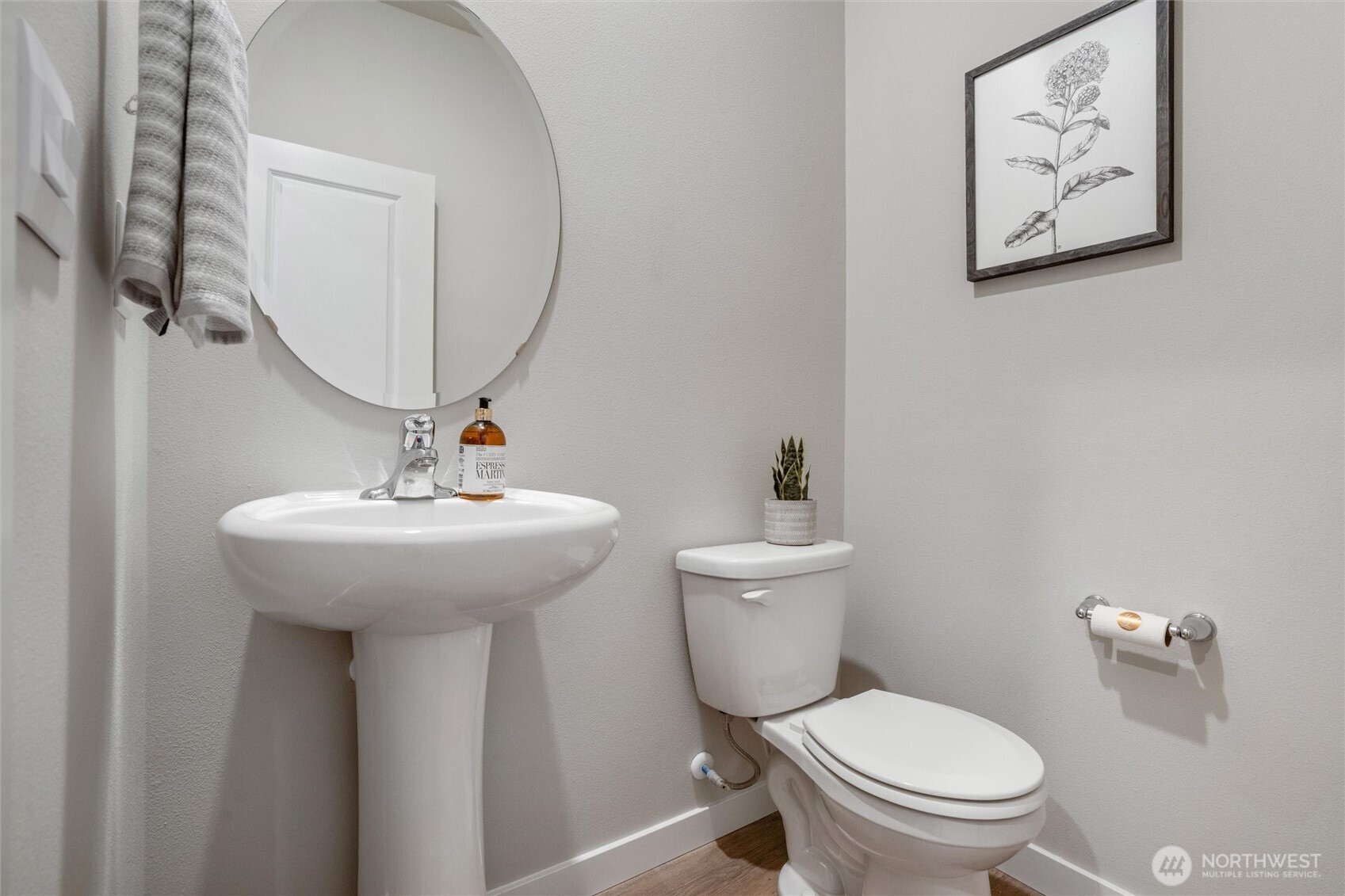 5856 Waverly Road Southwest Port Orchard, WA 98367 - Photo 3 of 29 Gallery Image 3