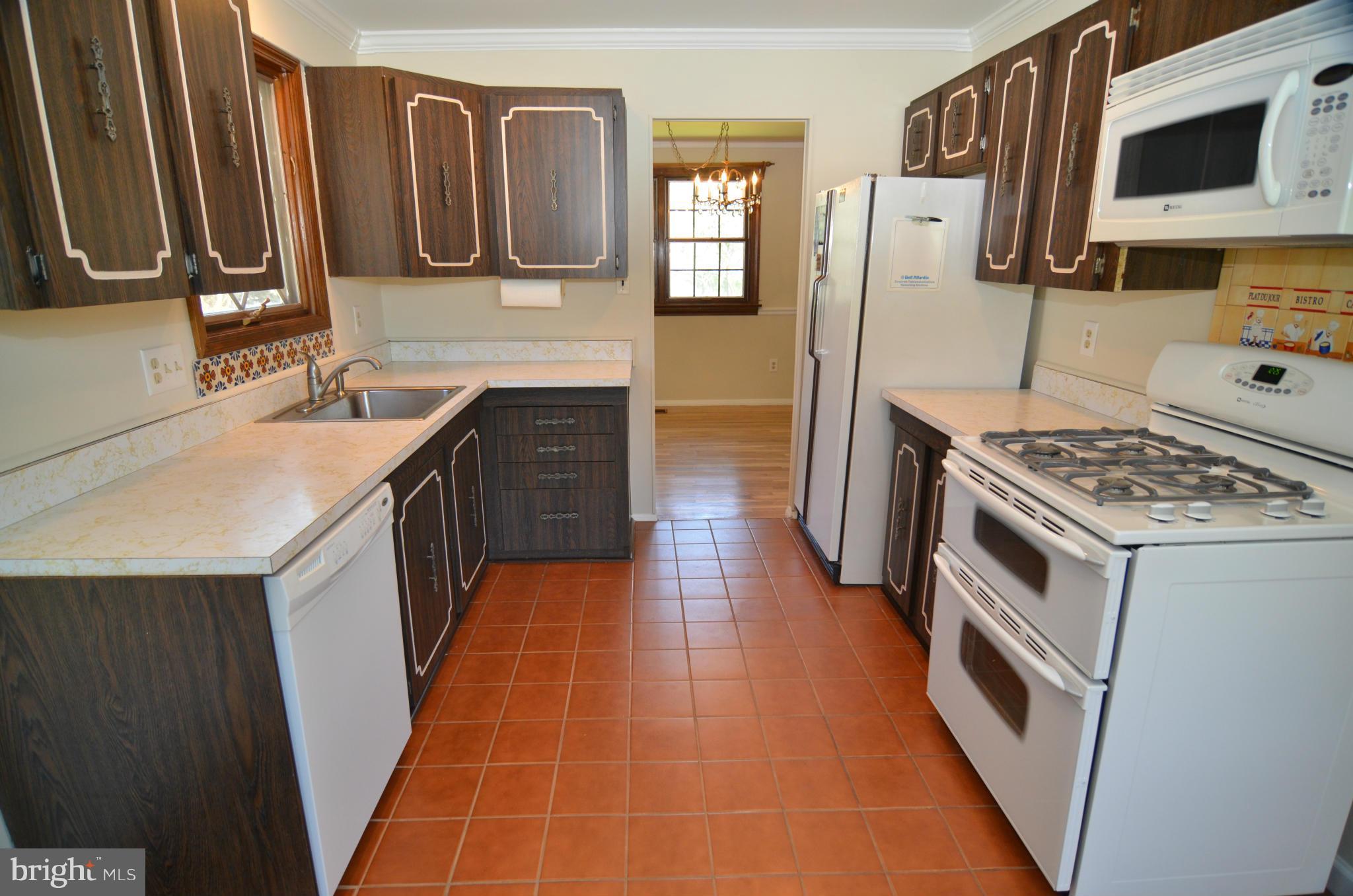 8612 Snowden Loop Laurel, MD 20708 - Photo 8 of 30 Kitchen