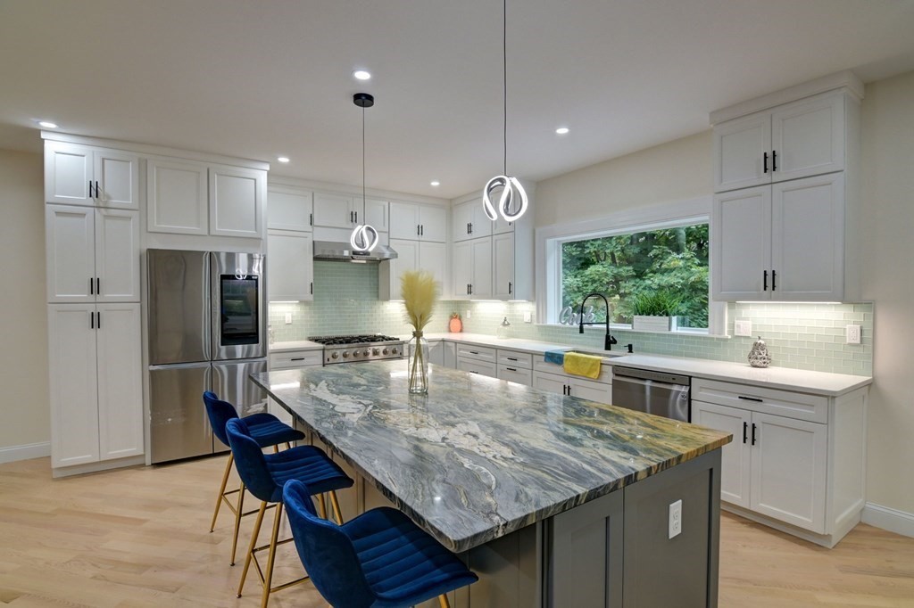 6 Fallon Circle Braintree, MA 02184 - Photo 12 of 42