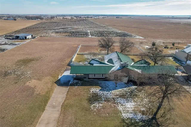 $1,750 | 438 Edna Road, Waxahachie, TX 75165