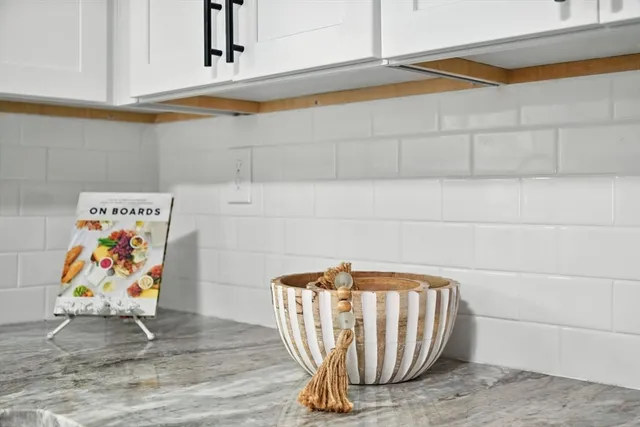 $299,000 | 17 Pebble Mill Road, Springfield, MA 01118