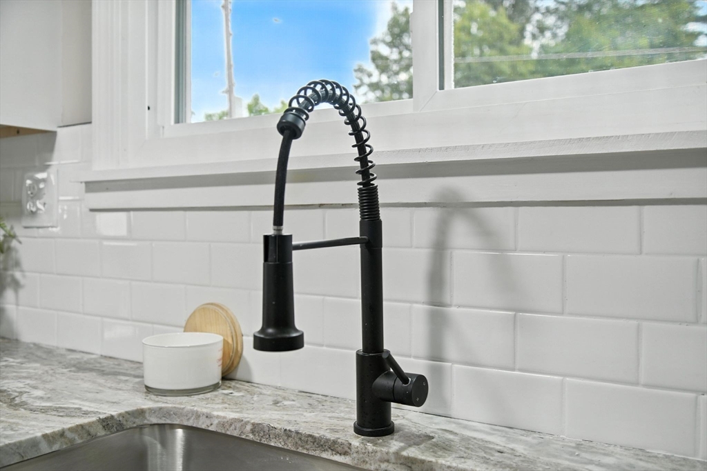 17 Pebble Mill Road Springfield, MA 01118 - Photo 15 of 30 a bathroom with a sink