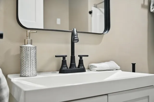 $299,000 | 17 Pebble Mill Road, Springfield, MA 01118