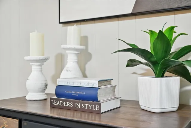 $299,000 | 17 Pebble Mill Road, Springfield, MA 01118